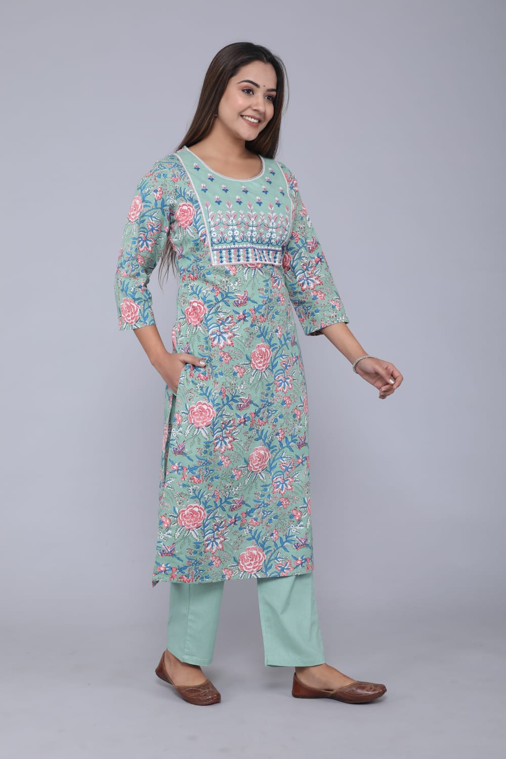 Taj Embroidery Kurta Pant