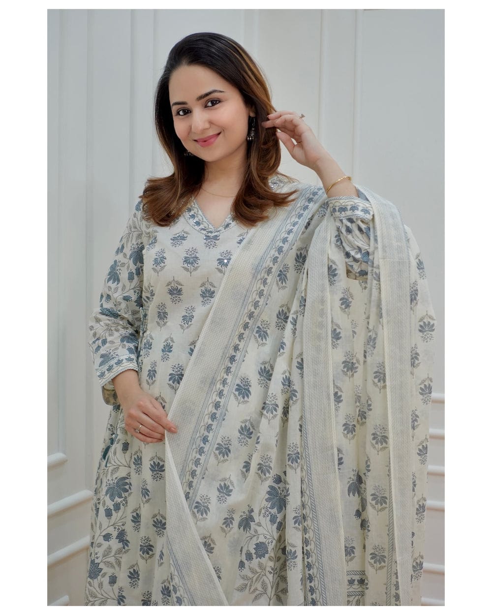 Cotton Kurta and Pant with Dupatta Grey Off White