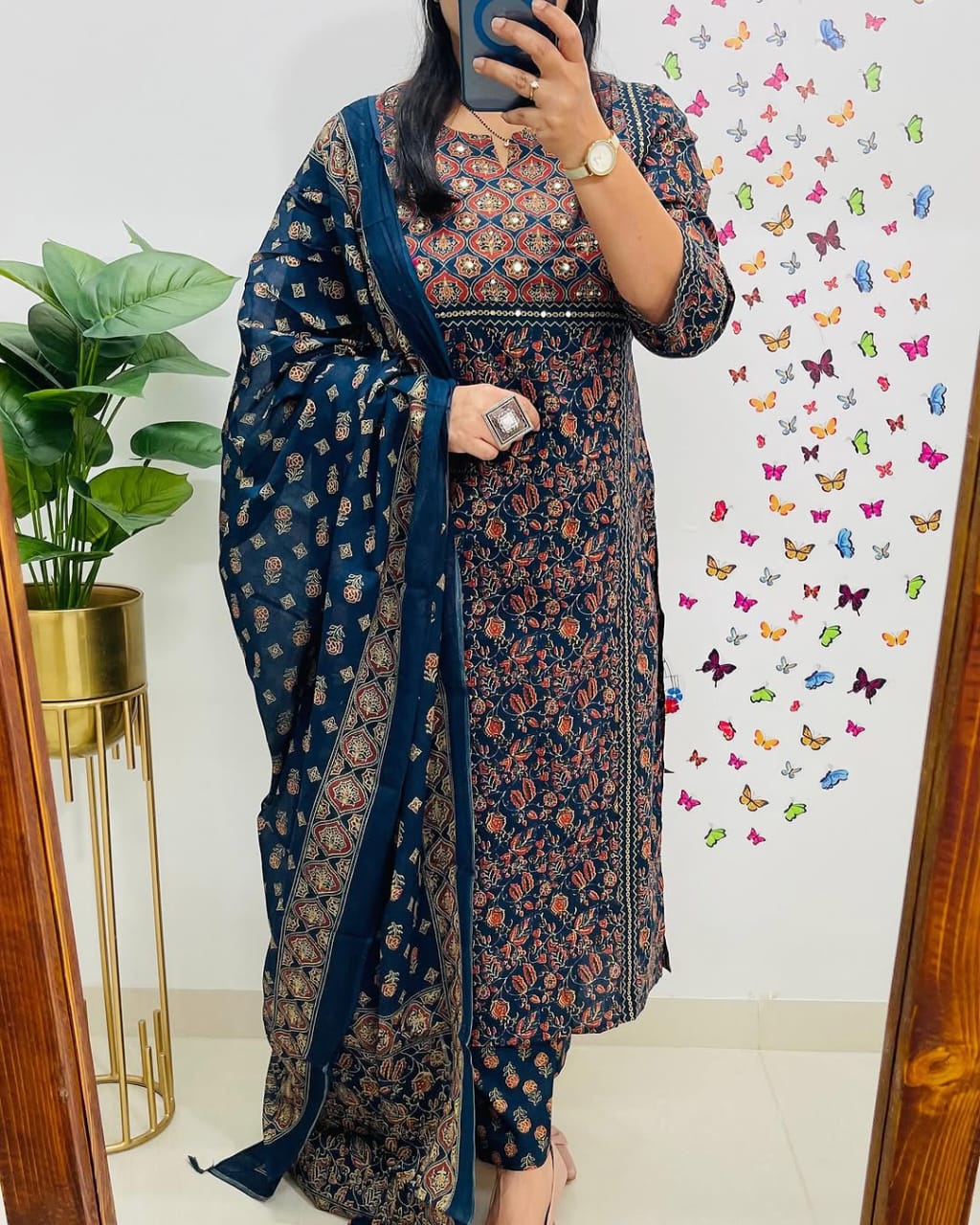 Multicolor Kurta Pant With Dupatta Set Women