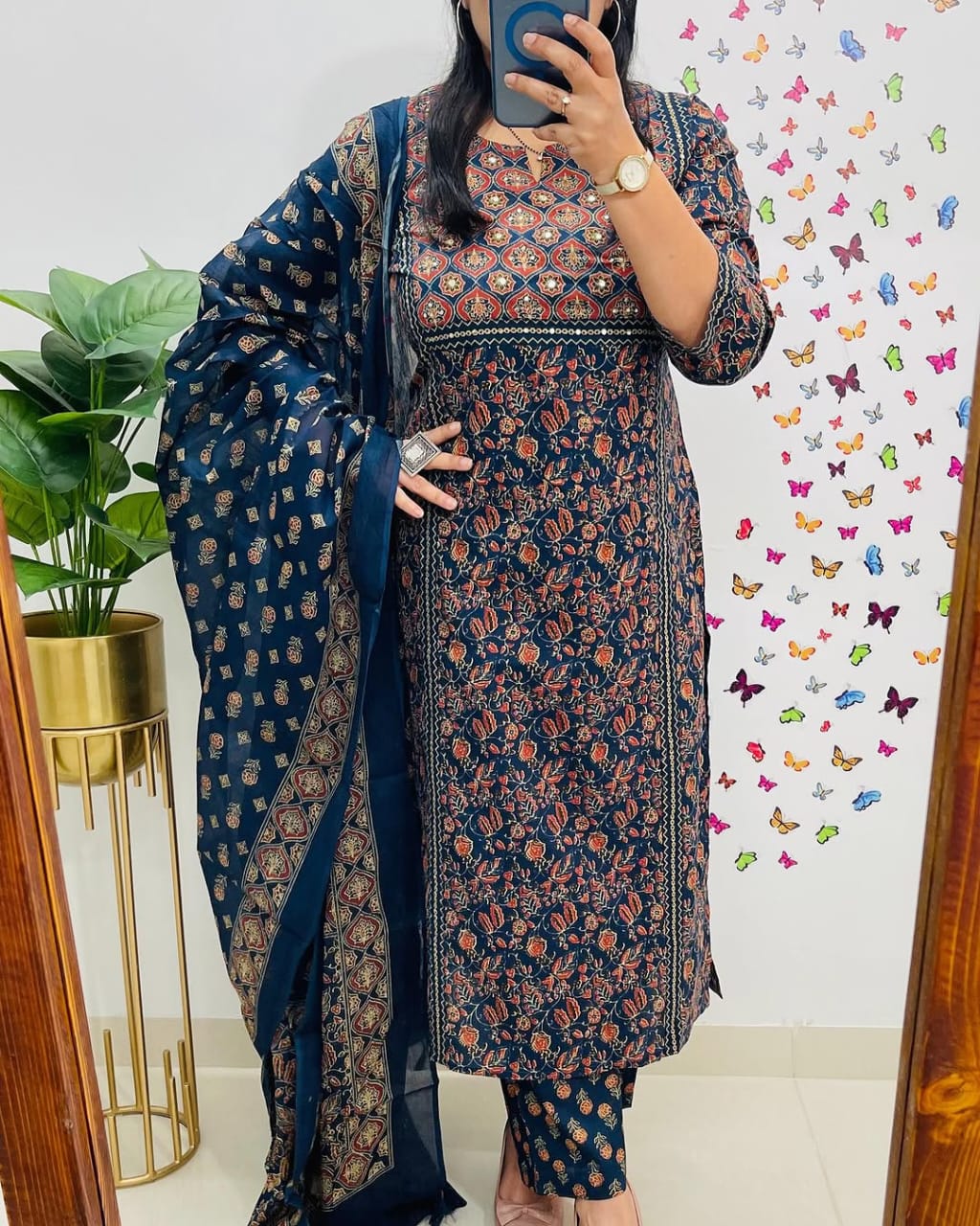 Multicolor Kurta Pant With Dupatta Set Women