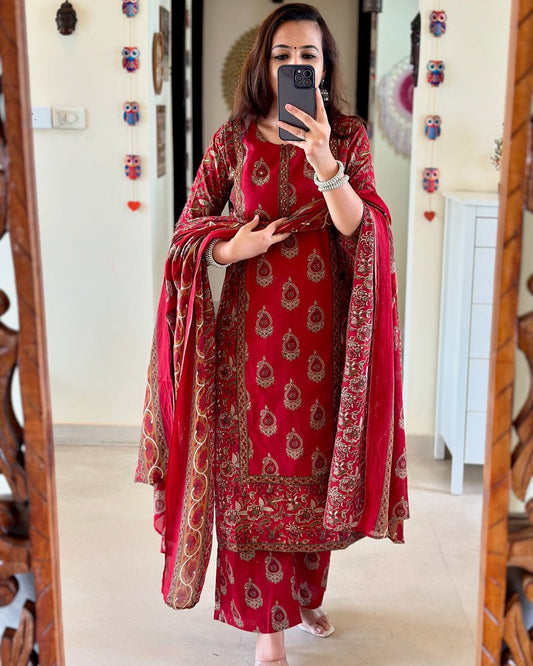 Red Boota Kurta Pant With Dupatta Set Women