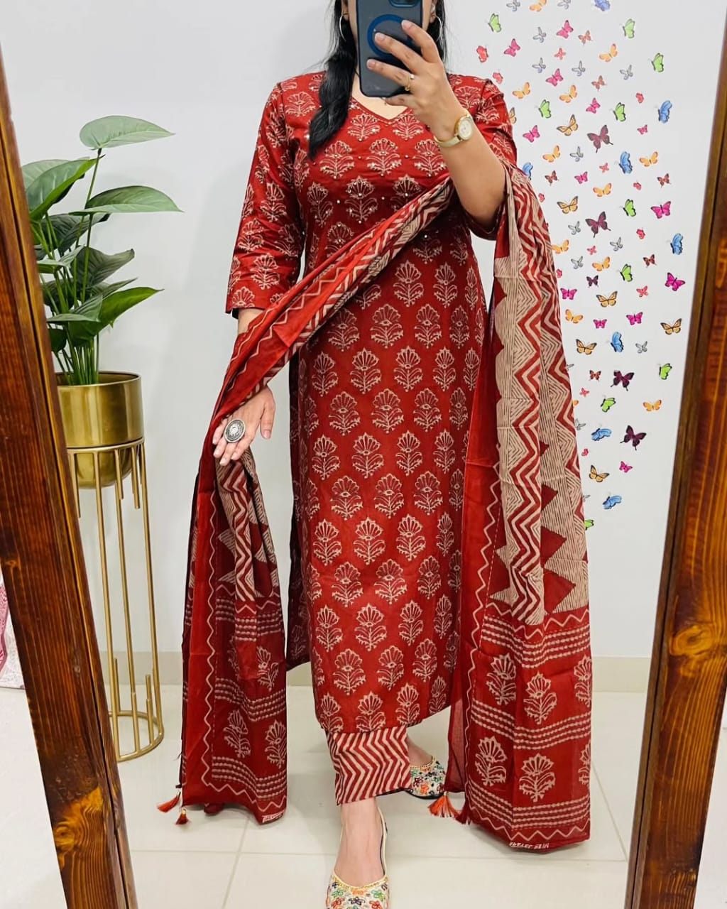 Tashvi Kurta Pant with Dupatta Set Cotton Red