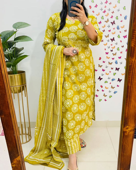 Sophia New Designer Kurta Pant With Dupatta Set Light Green